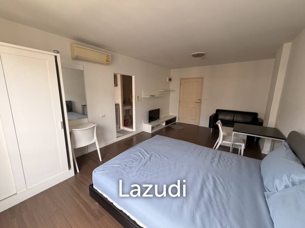 picture North-Facing 1-Bed Condo - 6/10