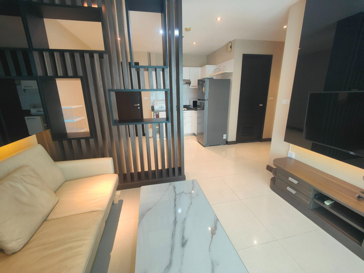 picture For rent : Diamond Rachada 60.03 sq.m. 27th floor, 2bedroom1bathroom ,Close to MRT Huai Khwang - 7/38