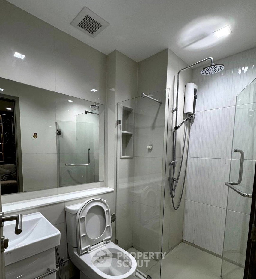 picture 1-BR 33 Sqm Condo At Life Asoke - Rama 9, 300m to MRT Phra Ram 9 (ID 3069791) - 5/6