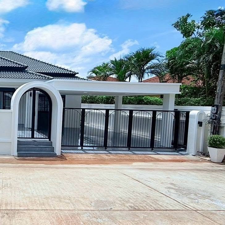 รูป 🔥 ขาย หมู่บ้านพัทยาทรอปิคอล 2 (Pattaya Tropical 2) บ้านพูลวิลล่าชั้นเดียว สไตล์ Modern Classic บิ้วอินทั้งหลัง พร้อมเข้าอยู่ - รูปที่ 2/10