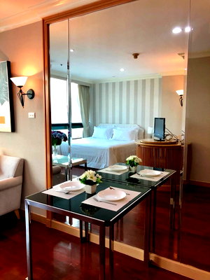 Condos for sale : President Place |  you won't find a better deal!!! Ratchadamri, the best location in Bangkok!! | Leasehold