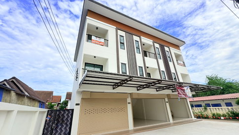 ขายอาคารพาณิชย์พักอาศัย 3 ชั้น  โมเดิร์น เพชรเกษม 112 