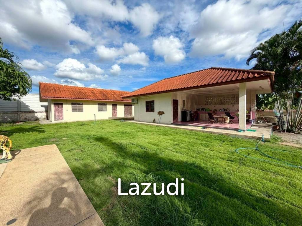 picture Grand 4 Bed Luxury Estate with Massive 3,416 sqm Land Plot - 18/27