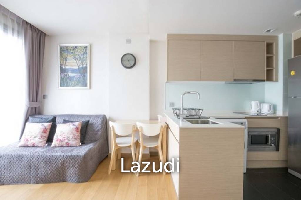 รูป 34 sqm 1 Bedroom Condo on 4th Floor at Via Botani Khlong Tan Nuea Bangkok - รูปที่ 3/12