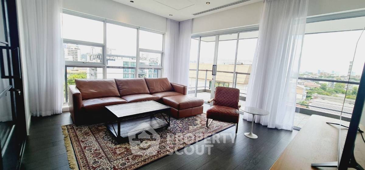 picture 4-BR Condo Penthouse Condominium 3 Near BTS Ekkamai (300m) (ID 3069992) - 3/22