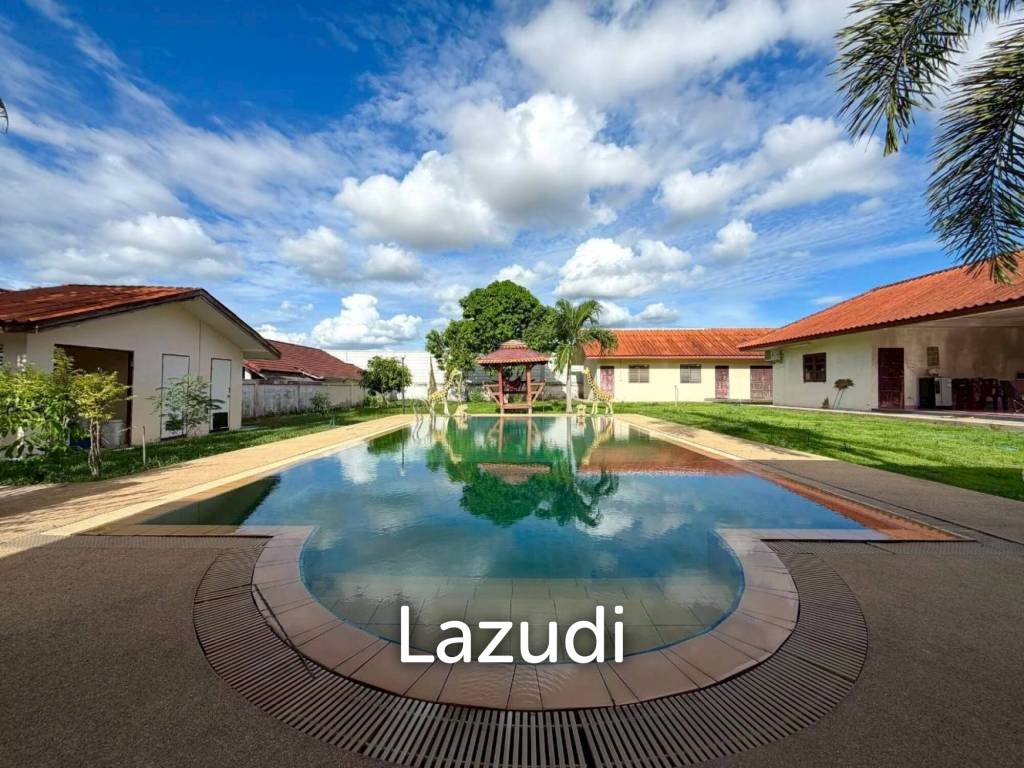 picture Grand 4 Bed Luxury Estate with Massive 3,416 sqm Land Plot - 15/27