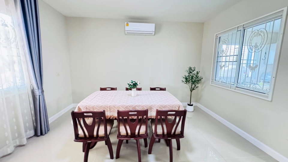 รูป ให้เช่ากาญจน์กนกวิลล์ 15 บ้านเดี่ยวหลังใหญ่ พร้อมเฟอร์นิเจอร์ครบ เข้าอยู่ได้ทันที ทำเลดี ใกล้โรงเรียนนานาชาติ RH-20 - รูปที่ 3/39
