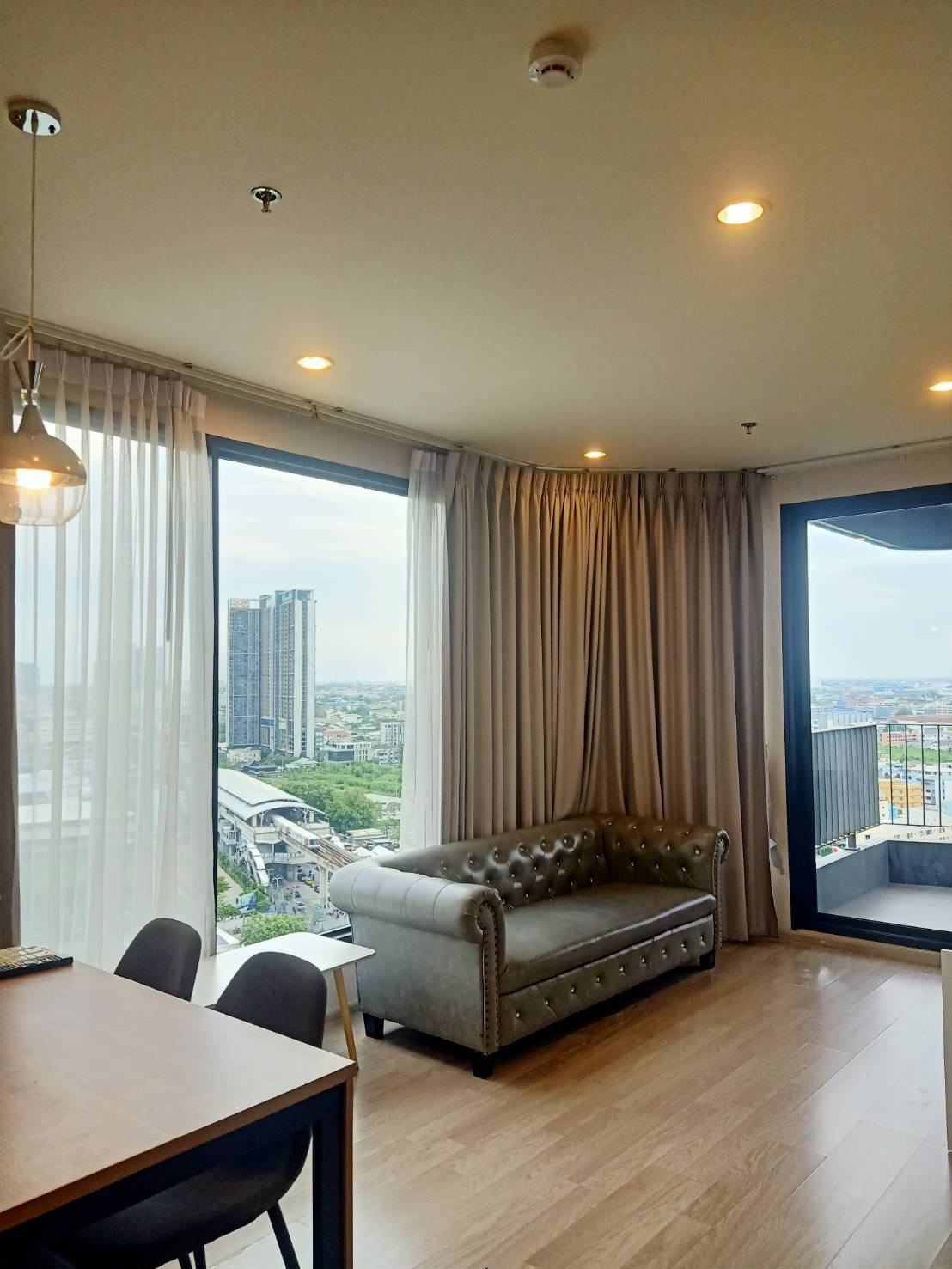 Condo for RENT: Ideo Mobi Sukhumvit Eastpoint Size 53.8 sqm 2 bedroom 1 bathroom on 18th floor , Building A , Fully Furnished.