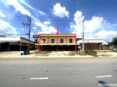 Shophouses for sale Sra Bot Lopburi : SHOP HOUSE 72 Sq.w. Sra Bot Lopburi for 7.2M