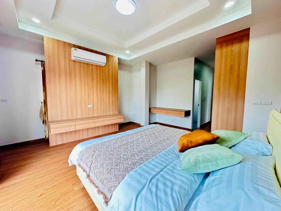 รูป บ้านเดี่ยว 2 ชั้น MODERN STYLE / ต.แม่เหียะ อ.เมืองเชียงใหม่ จ.เชียงใหม่ T.063-664-9056 - รูปที่ 17/31