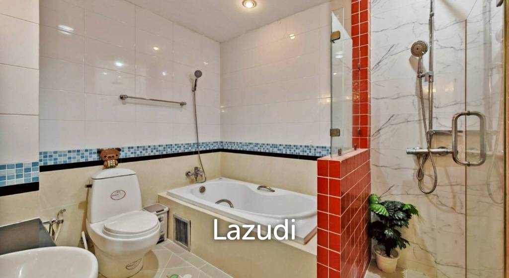 รูป 75 sqm high-floor condo at CitiSmart Sukhumvit 18 Khlong Toei Bangkok - รูปที่ 10/10