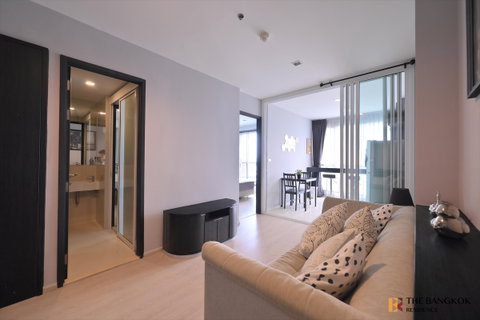 ✨ Beautifully Furnished Condo for Sale at RHYTHM Sukhumvit 44/1 Near BTS Phra Khanong