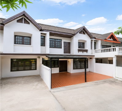 MRT Huai Khwang 2.2 km. 26 sq m. Pracharat Bamphen 9-22 Townhouse for rent, 2 floors, 4 bedrooms, 2 bathrooms, 204 sq m, KIS International School,