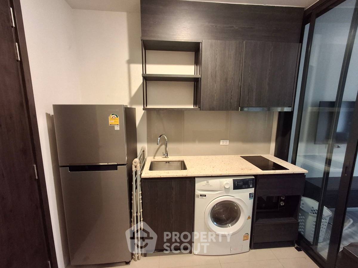 picture 100m To MRT Huai Khwang | 1-BR Condo At XT Huaikhwang (ID 2066741) - 1/13