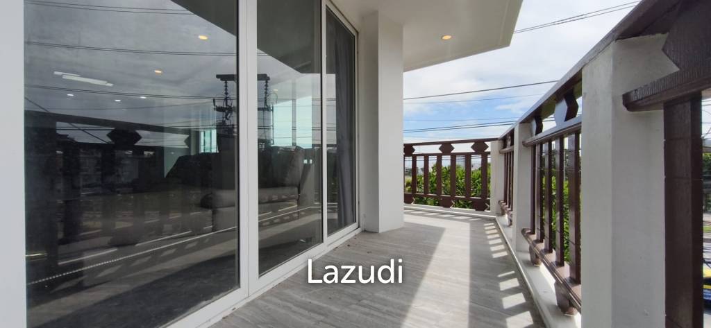 picture Magnificently Renovated 3-Bedroom at Royal Hill Resort - 27/27