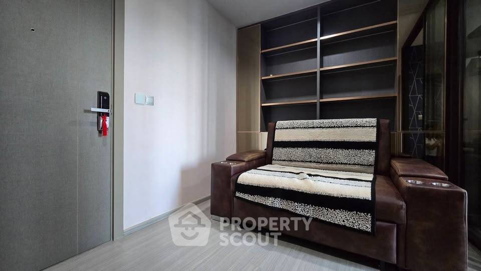 picture 1-BR 32 Sqm Condo At Life Asoke - Rama 9, 300m MRT Phra Ram 9 (ID 3071856) - 9/12