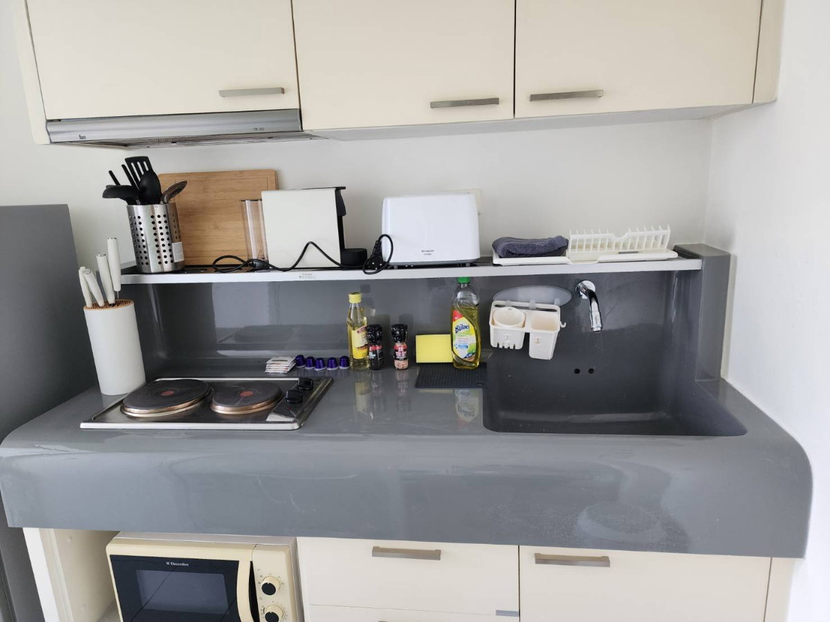 รูป คอนโดให้เช่า :Q House Condo Sathon((BTS Krung Thon Buri ) MK-02 line @livingbkk - รูปที่ 10/11