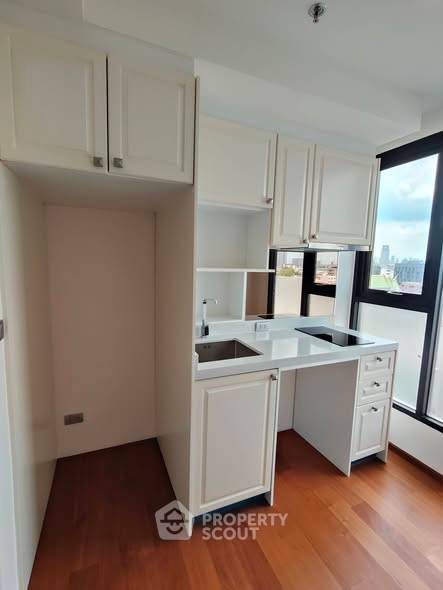 picture 1-BR Condo At Altitude Symphony Charoenkrung, BTS Saphan Taksin (ID 3072833) - 2/11