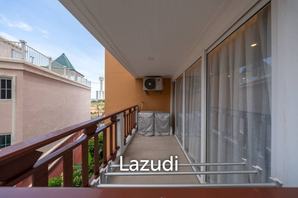 picture Elegantly Renovated 3-Bedroom Luxury at Royal Hill Resort - 32/35