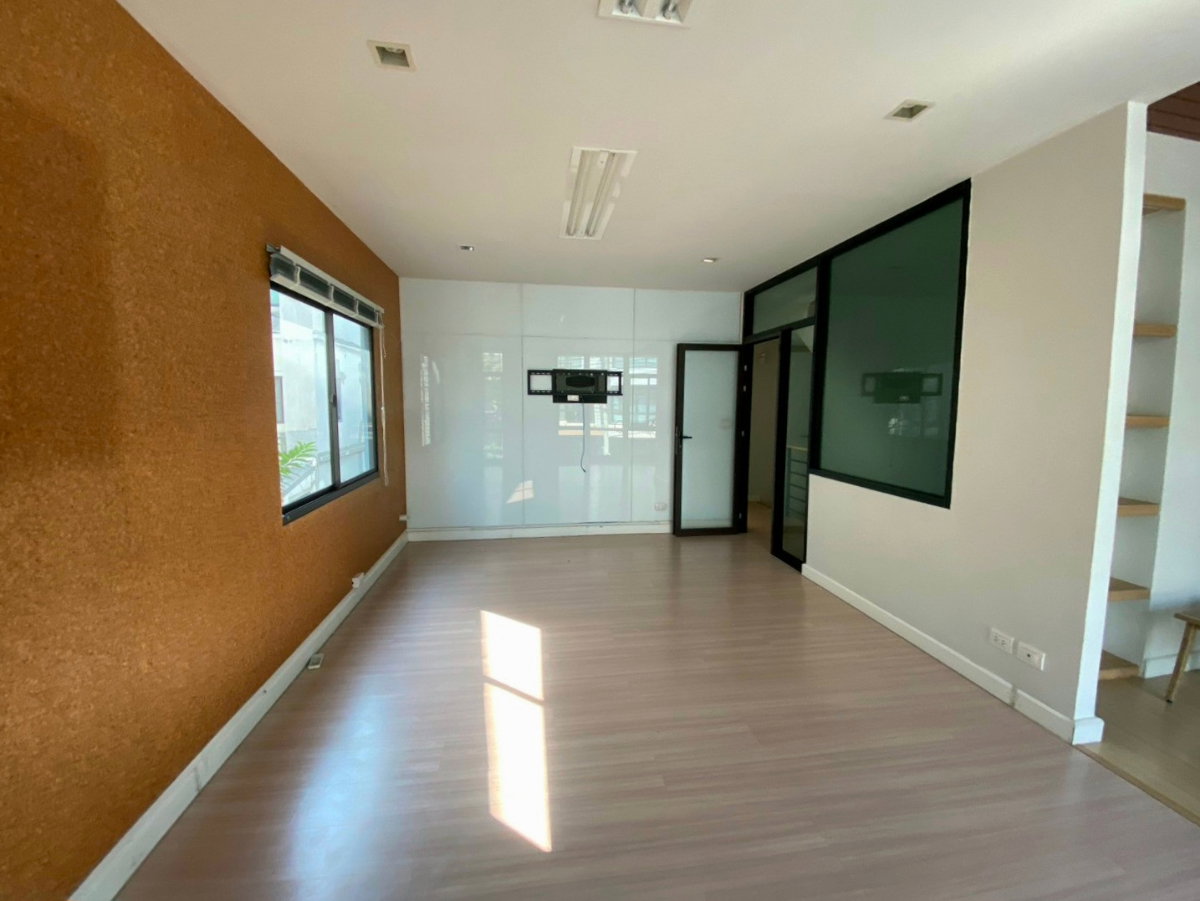 รูป 🏢✨ ให้เช่า ทาวน์โฮม/Home Office 3 ชั้น หลังมุม – Plex Bangna 📍 ทำเลหายาก ติดถนนเมนโครงการ ใกล้ Mega Bangna และบางนา-ตราด กม.5 - รูปที่ 6/15