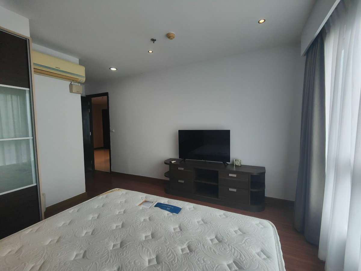 picture For rent : Diamond Rachada 60.03 sq.m. 27th floor, 2bedroom1bathroom ,Close to MRT Huai Khwang - 33/38