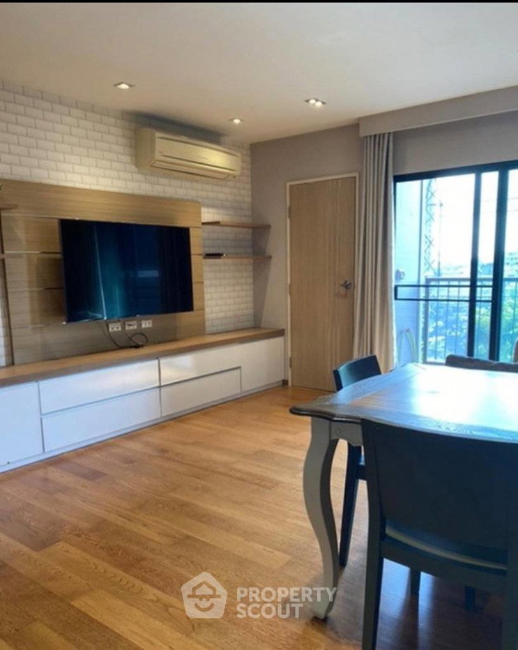 picture 1-BR Condo At Zenith Place Sukhumvit 42, 300m to BTS Ekkamai (ID 3071484) - 5/21