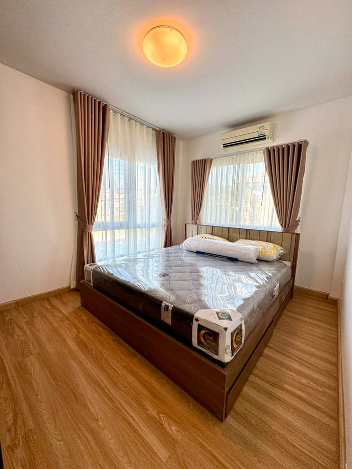 picture Modern 2-Storey Detached House for Rent in a Secure Residential Project - 15/20