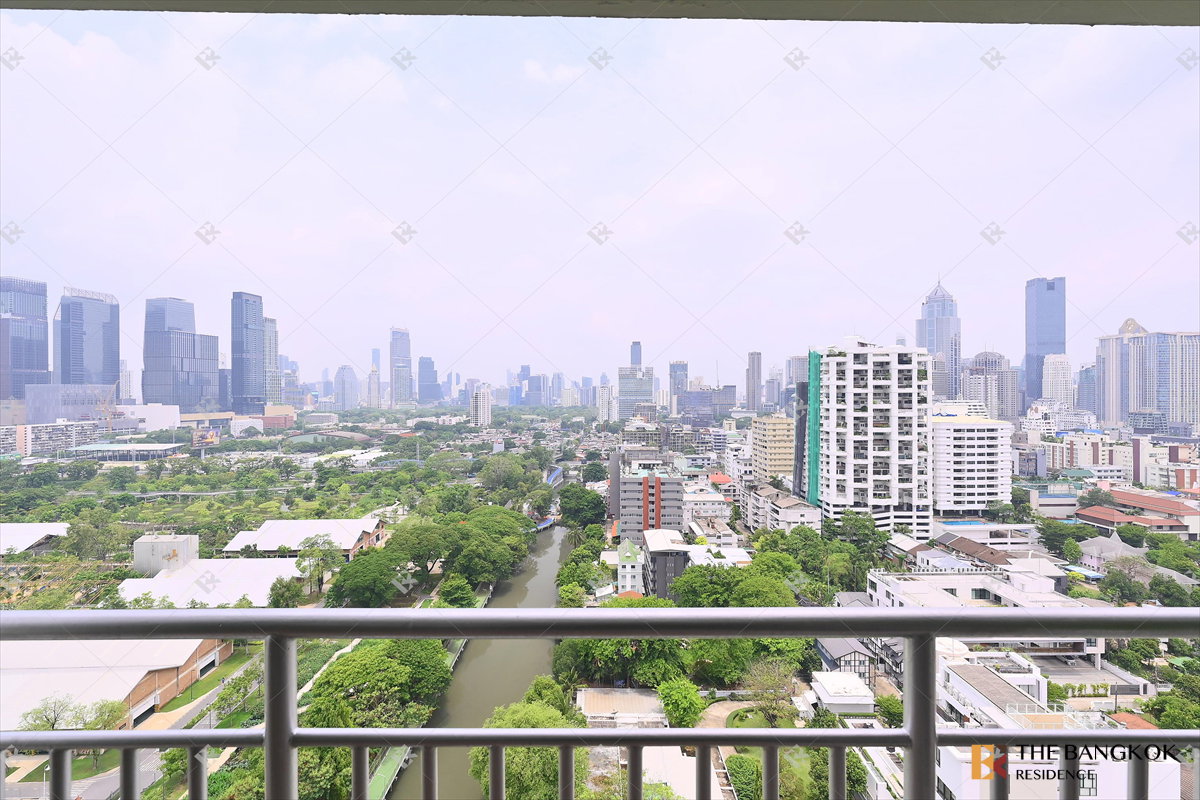 รูป 🔥Exclusive Deal! Foreigner quota available ใจกลางสุขุมวิท🌳 วิวสวนเบญจกิติ - Lake Green ใกล้ BTS นานา 🛌 ห้องใหญ่ 138.57 sq.m. - รูปที่ 3/13