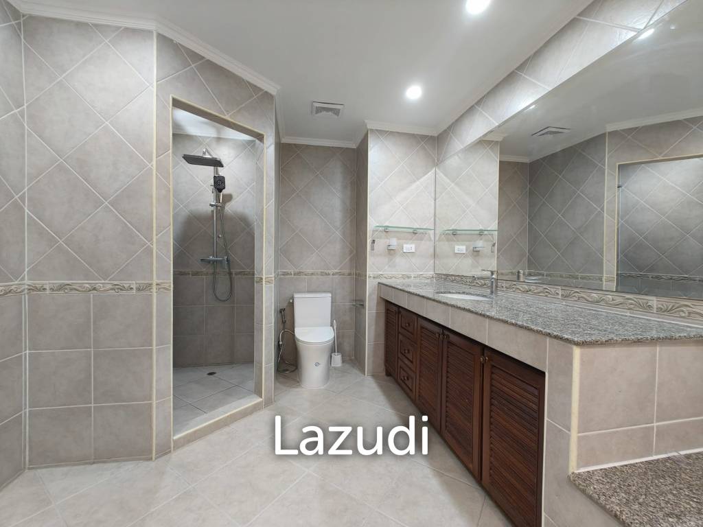 picture Spacious 1-Bedroom Luxury Condo at View Talay Residence 1 - 18/20