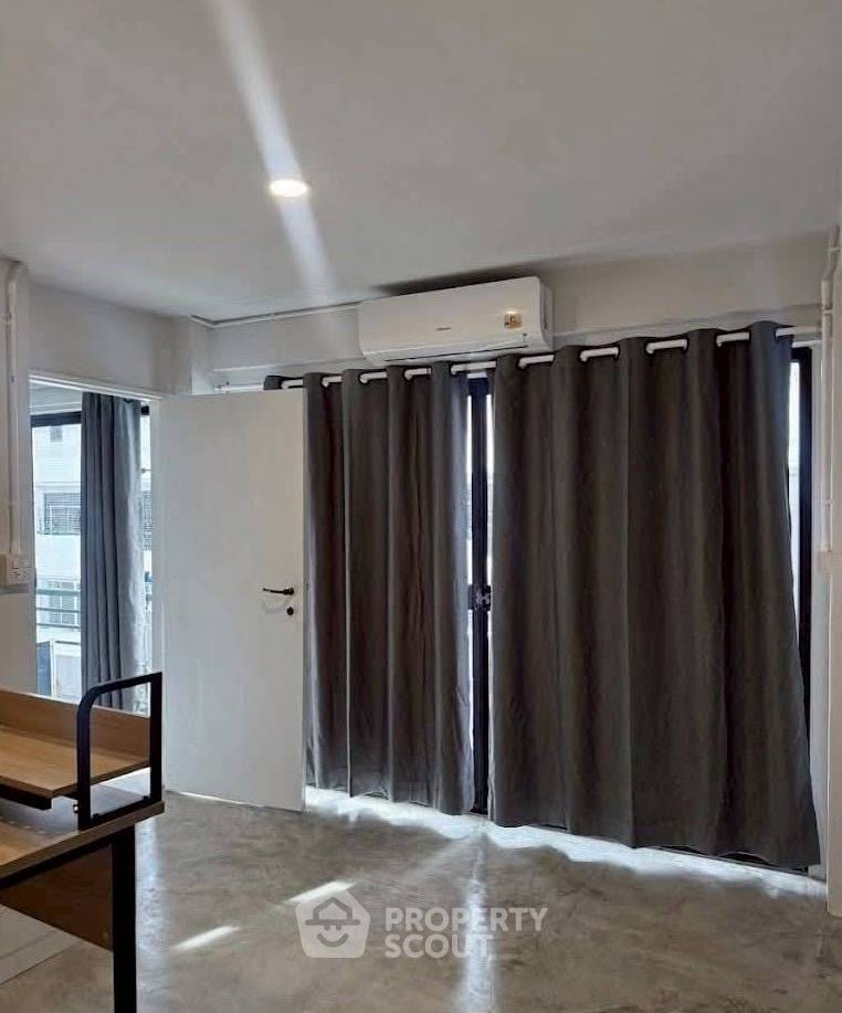 รูป คอนโดให้เช่า 2 ห้องนอน 90 ตร.ม. อีสท์วูด พาร์ค คอนโดมิเนียม แขวงสวนหลวง (ID 3054493) - รูปที่ 10/11