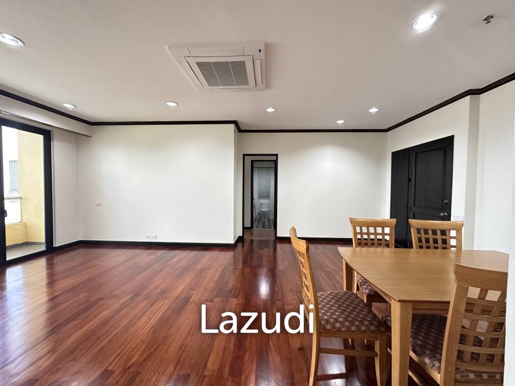picture 3 bedroom 2 bathroom river view apartment 137 sqm. at Baan Chaopraya for rent - 3/23