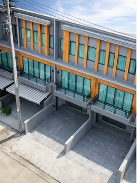 ARL บ้านทับช้าง 900 ม. ให้เช่าทาวน์โฮมหรู 3 ชั้น 2นอน 4น้ำ 20ตร.ว. สนามบินสุวรรณภูมิ 240ตร.ม.พร้อมเฟอร์ฯบิวท์อินครบ