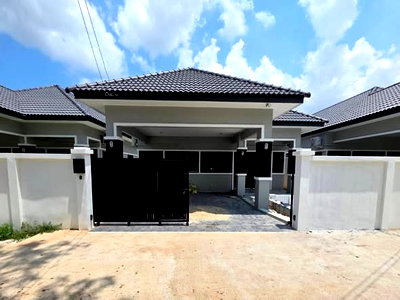 Houses for sale Bang Lamung Chonburi : 🔥 For Sale – G Superior Homestay Private Pool House | Fully Furnished | Ready to Move In
