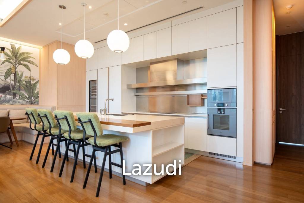 รูป 230 sqm 3 Bed Luxury Condo on 9th Floor at Sindhorn Lumpini, Lumpini Pathum Wan - รูปที่ 3/12