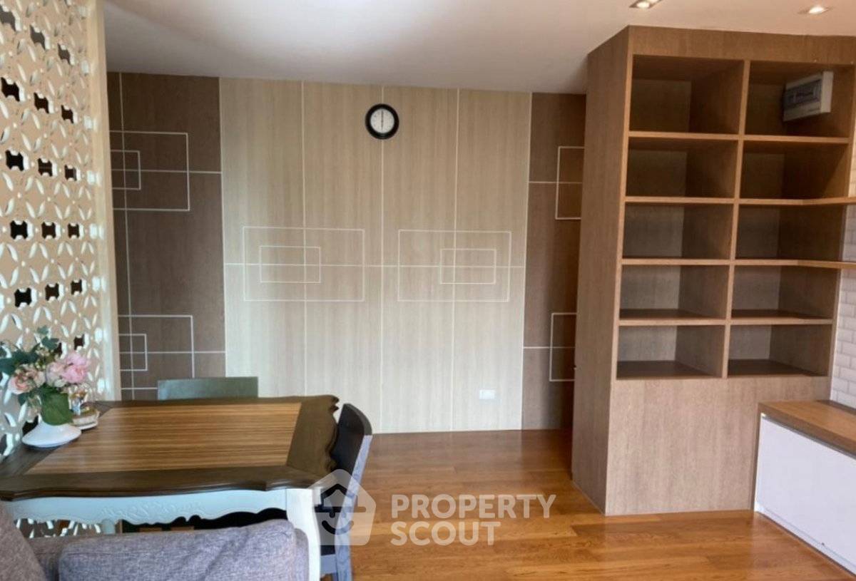 picture 1-BR Condo At Zenith Place Sukhumvit 42, 300m to BTS Ekkamai (ID 3071484) - 9/21