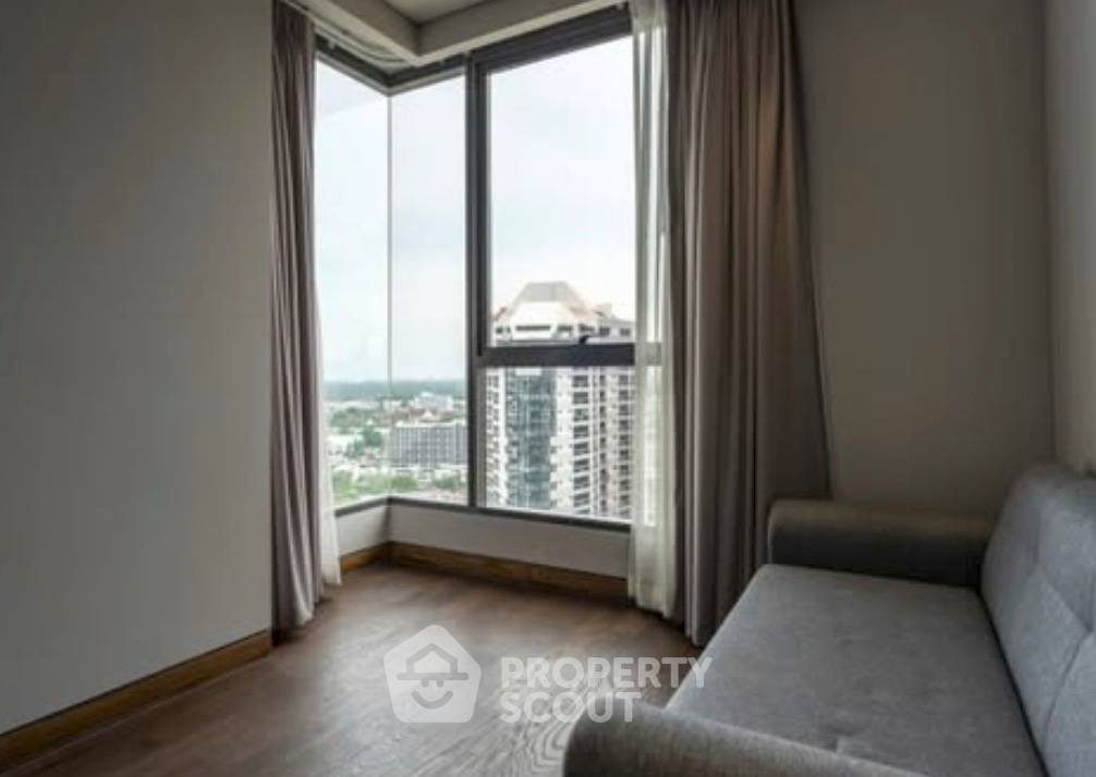 picture 2-BR Condo For Sale At The Lumpini 24, High-Floor 22, BTS Phrom Phong (ID 3072989) - 3/8