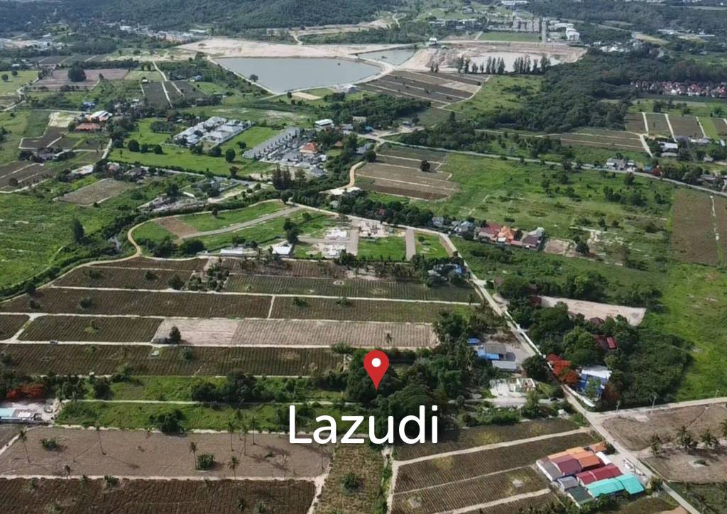 picture 8-0-38 Rai Plot with Mountain Views Near Black Mountain - 4/6