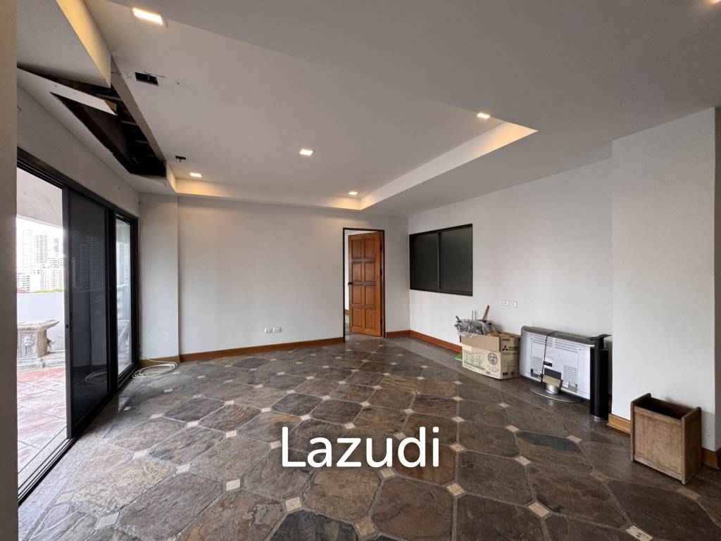 รูป 205 sqm 3-Bed Condo with Huge Terrace in Khlong Toei Nuea, Bangkok - รูปที่ 3/36