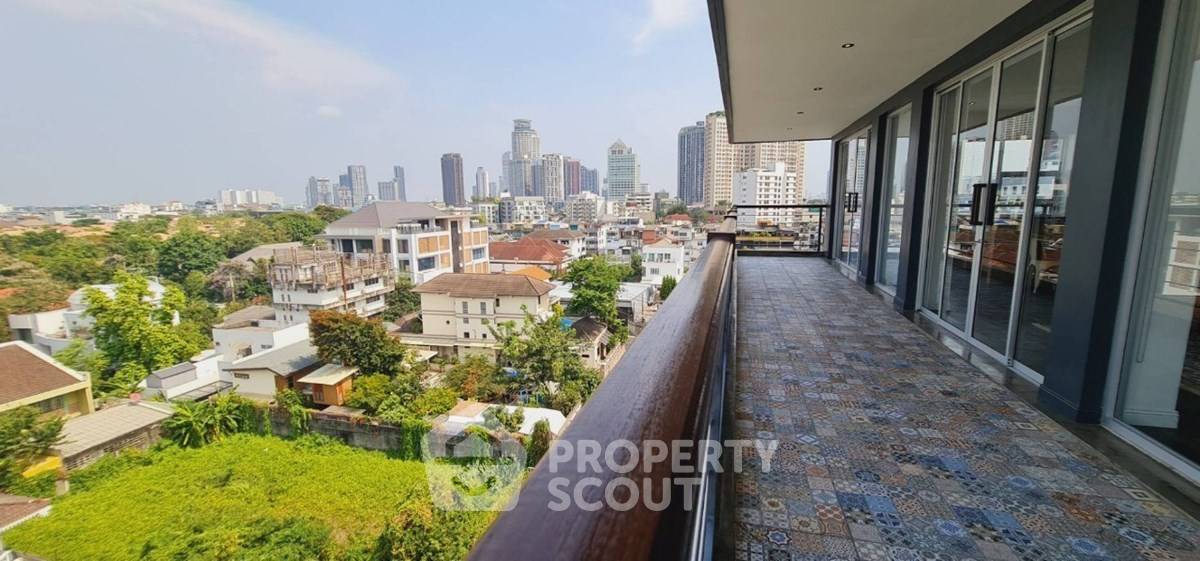 picture 4-BR Condo Penthouse Condominium 3 Near BTS Ekkamai (300m) (ID 3069992) - 8/22