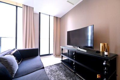 Condos for sale : ⚡Beautiful Furnished Unit in Prime CBD Location, Noble Ploenchit near BTS Ploenchit