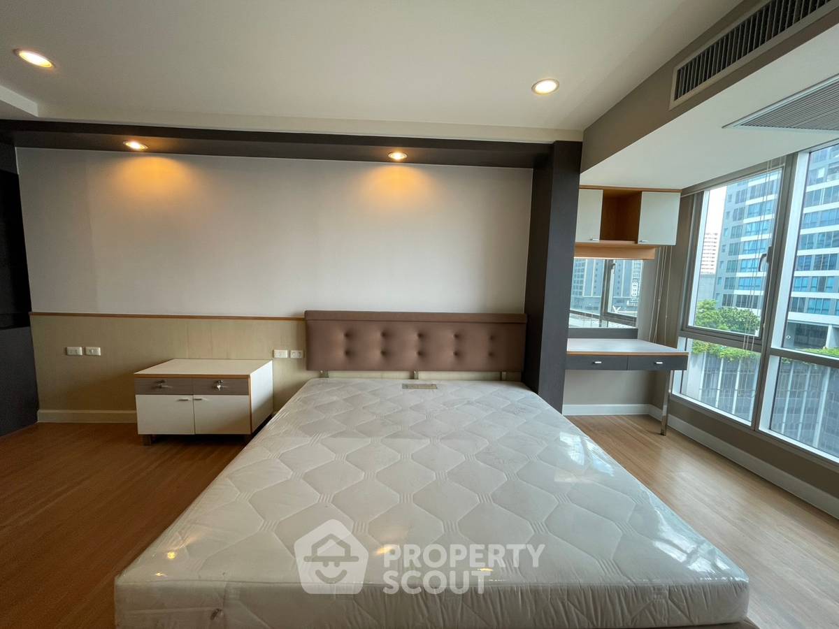 picture 2-BR 81 Sqm Condo At The Trendy Condominium, 200m to BTS Nana (ID 515536) - 11/17