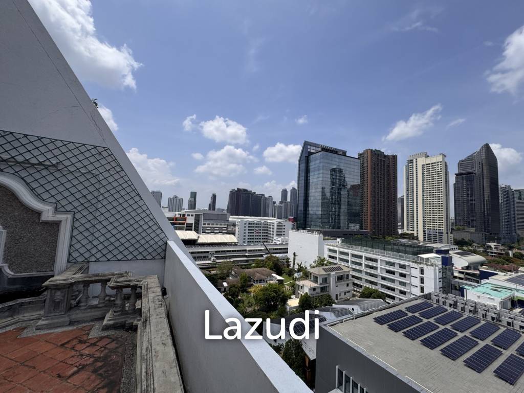 รูป 205 sqm 3-Bed Condo with Huge Terrace in Khlong Toei Nuea, Bangkok - รูปที่ 34/36