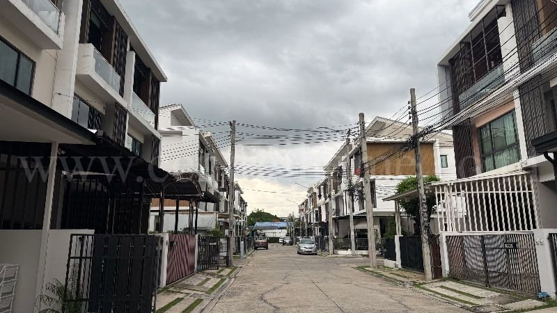รูป ทาวน์โฮม เดอะ เทอเรส รามอินทรา 65 (Land & Houses) ใกล้สถานีรถไฟฟ้าสายสีชมพู ทำเลดี ราคาถูก - รูปที่ 18/18