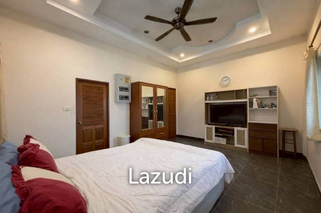 picture Grand 4 Bed Luxury Estate with Massive 3,416 sqm Land Plot - 11/27