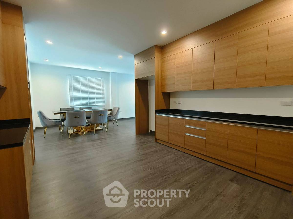 รูป บ้าน 4 ห้องนอน สำหรับขาย ที่ Ekkamai House ใกล้ BTS เอกมัย (เลี้ยงสัตว์ได้) 📍 (ID 3072457) - รูปที่ 25/25