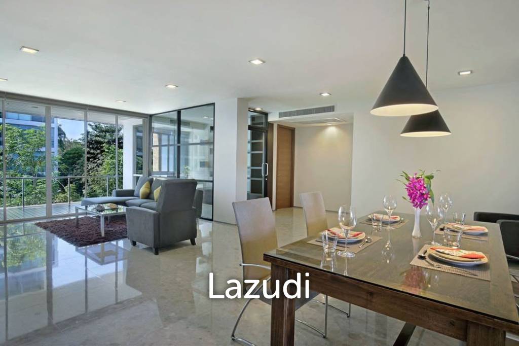 รูป 199 sqm condo on 3rd floor in Phra Khanong Bangkok - รูปที่ 1/9