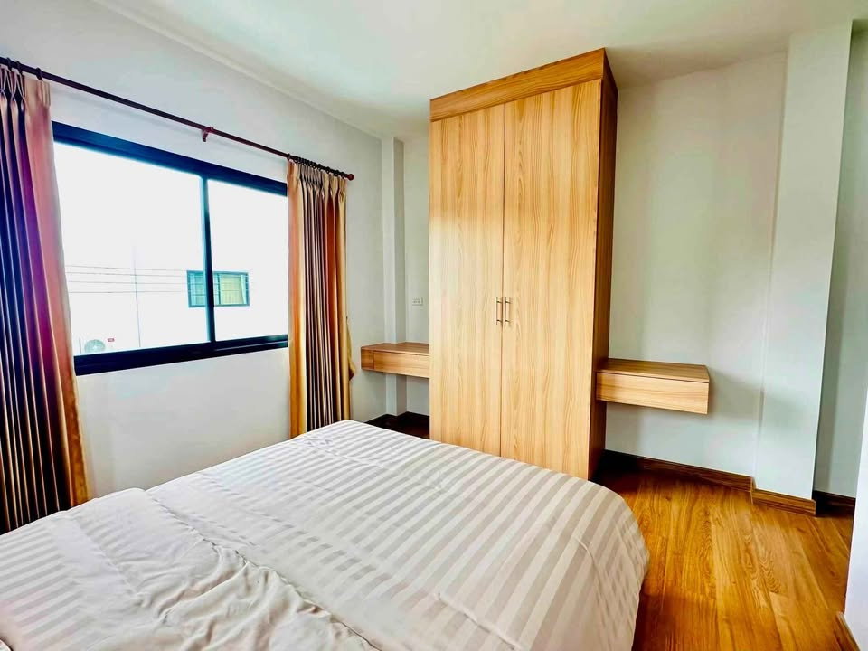 รูป บ้านเดี่ยว 2 ชั้น MODERN STYLE / ต.แม่เหียะ อ.เมืองเชียงใหม่ จ.เชียงใหม่ T.063-664-9056 - รูปที่ 25/31