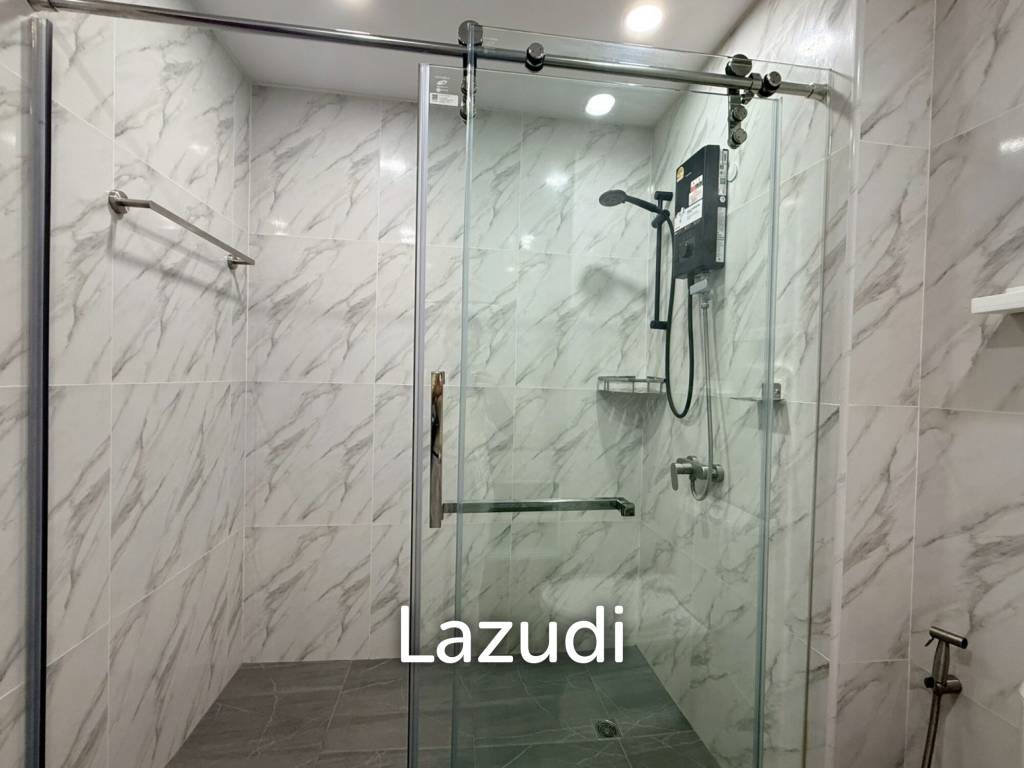 picture Spacious Fully Furnished Studio with Large Balcony - 11/12