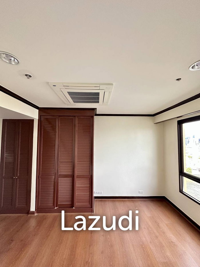 picture 3 bedroom 2 bathroom river view apartment 137 sqm. at Baan Chaopraya for rent - 9/23