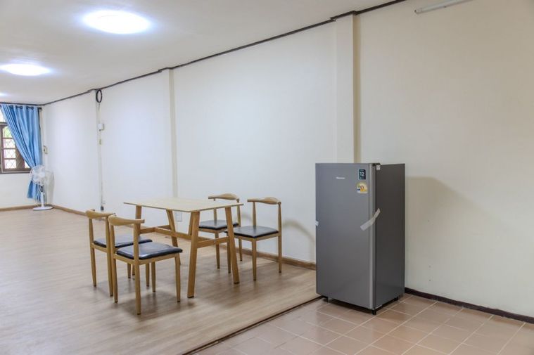 4-bed townhouse for rent, 204 sqm, 25 sq wah, Huai Khwang